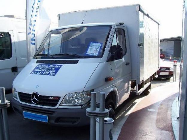 Venta de Mercedes SPRINTER 413 CDI BOTELLERO '04 en Esplugues De Llobregat