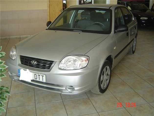 HYUNDAI Accent 1.3i GLS