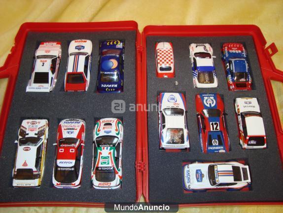 COLECCION MALETIN CON 12 COCHES MITICOS SCALEXTRIC