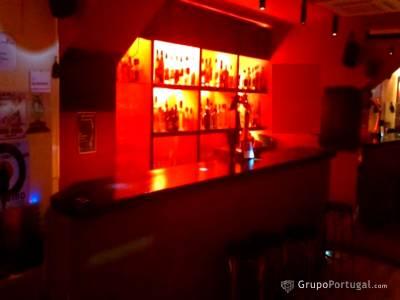 OPORTUNIDAD!!! En traspaso Bar de Copas 60m² en zona Conde Duque Malasaña