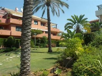 Apartamento con 3 dormitorios se vende en Estepona, Costa del Sol