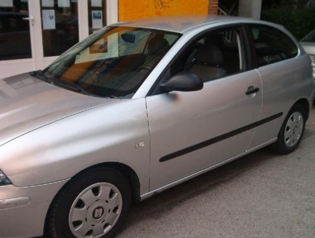 Comprar coche Seat Ibiza Stella 1.4 75cv '03 en Alcobendas