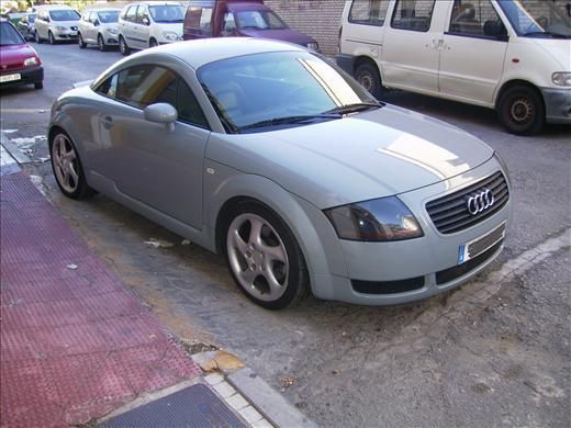 AUDI TT 180 CV 