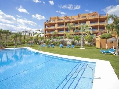 Apartamento con 2 dormitorios se vende en Benahavis, Costa del Sol