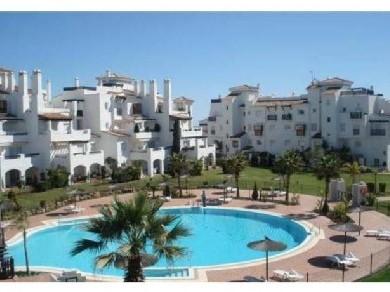 Apartamento con 3 dormitorios se vende en Marbella, Costa del Sol