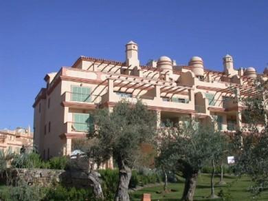 Apartamento con 4 dormitorios se vende en Estepona, Costa del Sol