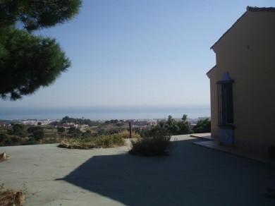 Chalet con 3 dormitorios se vende en Estepona, Costa del Sol