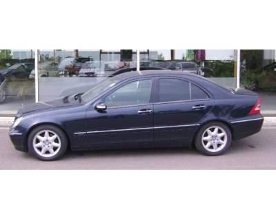 URGE VENDER MERCEDES 240 AÑO 2002