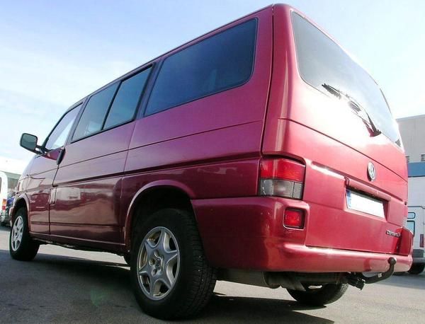 FURGONETA VOLKSWAGEN CARAVELLE 2500cc TDI .  9500