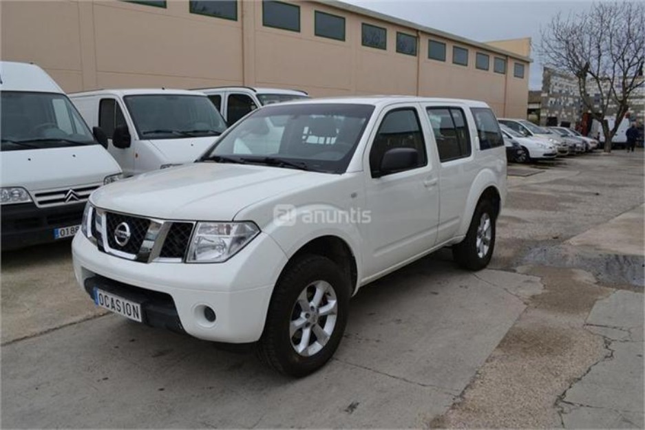 Nissan pathfinder 2.5 dci 174cv le 7