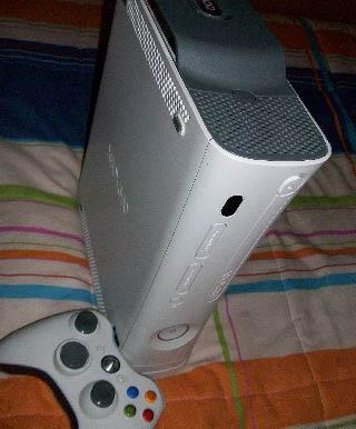 230 € - XBOX 360 + DISCO DURO 250GB + 68 JUEGOS