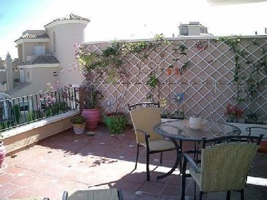 Apartamento con 3 dormitorios se vende en Casares Costa, Costa del Sol