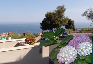 Apartamento en villa : 2/6 personas - vistas a mar - taormina  messina (provincia de)  sicilia  italia