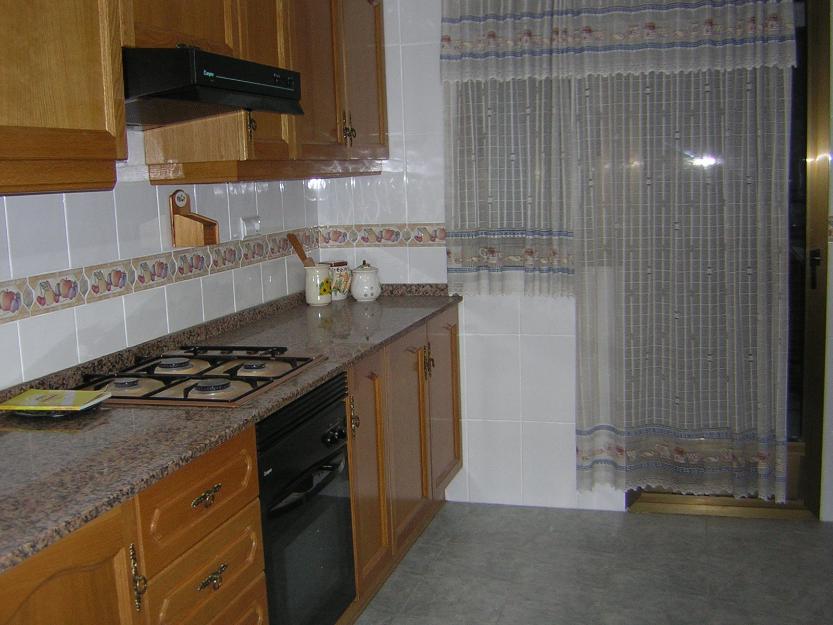 350€ piso amueblado 3 hab en torrent