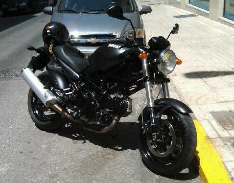 Ducati Monster 695