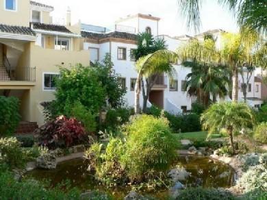 Apartamento con 3 dormitorios se vende en Marbella, Costa del Sol