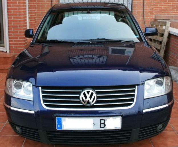 VW PASSAT 1.9 HIGHLINE 130 CV - Madrid 9000 €