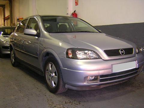 Opel ASTRA 2.0DTi 16v Edition '02 en venta en Valencia