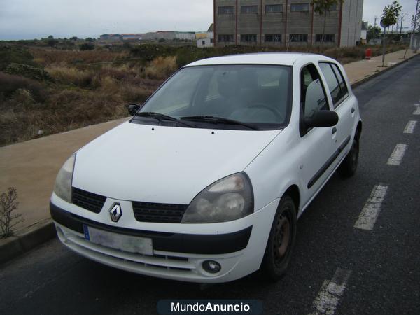 SE VENDE RENAULT CLIO, 5 PUERTAS