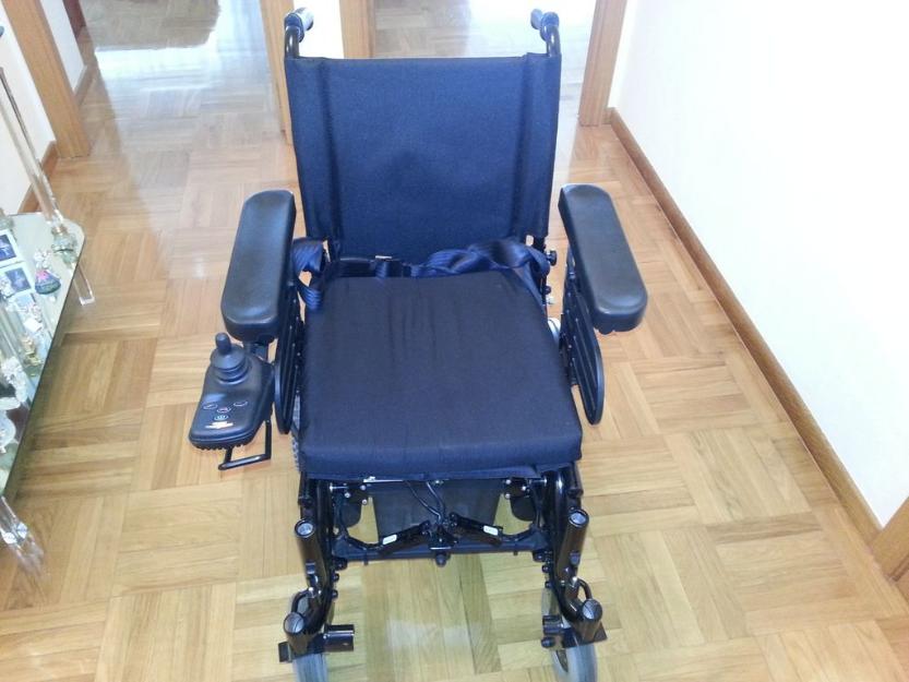 Se vende silla de ruedas eléctrica