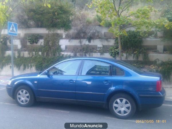 Vendo WOLKSWAGEN Passat 1.9 TDI TRENDLINE 130 CV -00