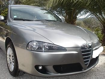 Alfa Romeo 147 (2005) - 12 000 dólares