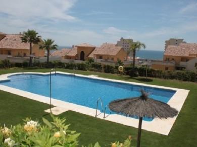 Apartamento con 3 dormitorios se vende en Estepona, Costa del Sol