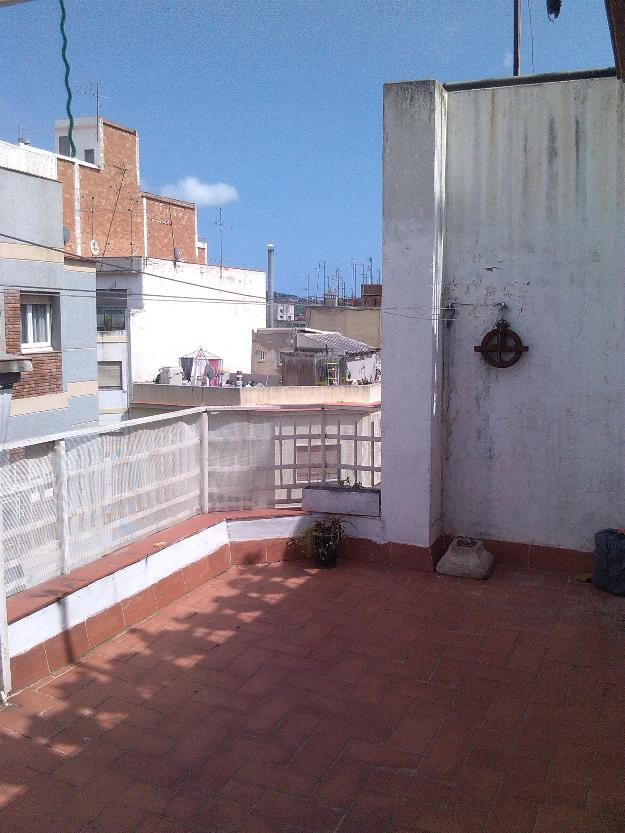 Atico con terraza (sin amueblar)