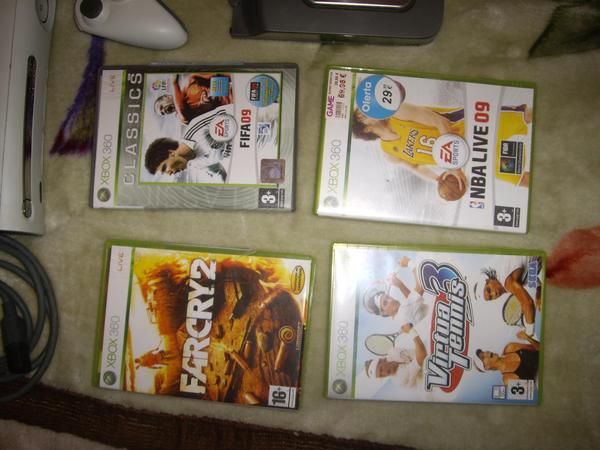 Vendo Xbox 360 , 4 juegos originales 1 mando 1 HD