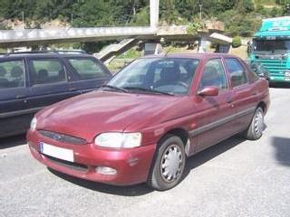 Comprar coche Ford Escort TD 90 Cv '99 en Arrigorriaga