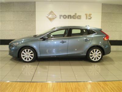 Volvo v40 d2 momentum drive