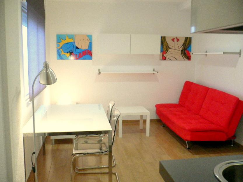 Apartamento amueblado. Internet opcional por 10 Euros