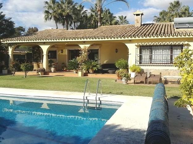 Villas a la venta en Atalaya Costa del Sol