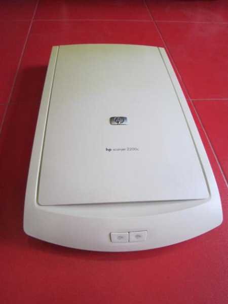 Scanner HP modelo ScanJet 2200C