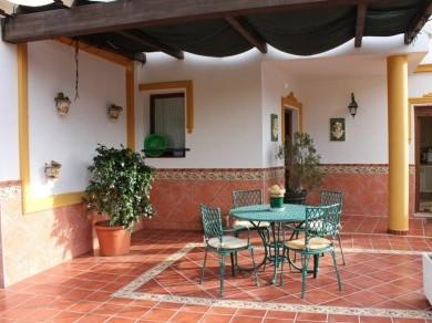 Chalet con 4 dormitorios se vende en Benalmadena Costa, Costa del Sol