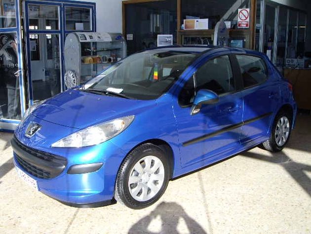 PEUGEOT 207 1.4i 16v X-Line