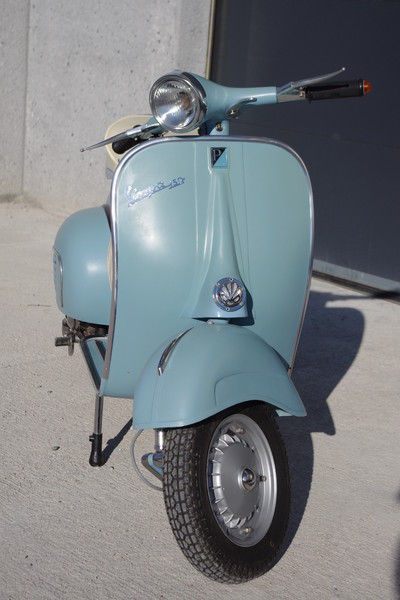 Vespa VBB totalmente restuarada