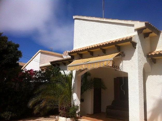 Casa en venta en Punta Prima, Alicante (Costa Blanca)