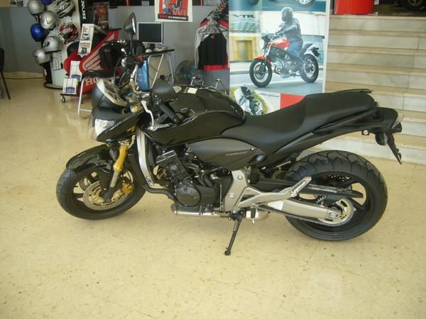 OPORTUNIDAD UNICA. Honda CB 600F Hornet, km.0. NUEVA.