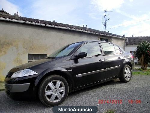 VENDO RENAULT MEGANE SEDÁN 1,9 DCI