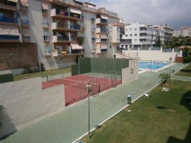 Apartamento con 3 dormitorios se vende en Estepona, Costa del Sol