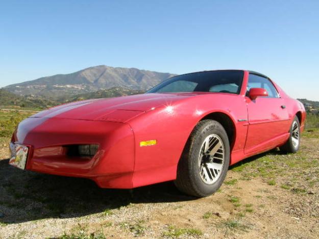 IMPRESIONANTE PONTIAC FIREBIRD 