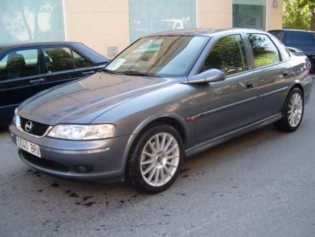 Venta de coche Opel VECTRA 1.6 16VL CONFORT '02 en Alcalá La Real