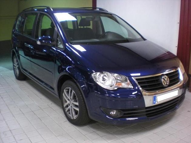 VOLKSWAGEN TOURAN  1.9TDI ADVANCE 105