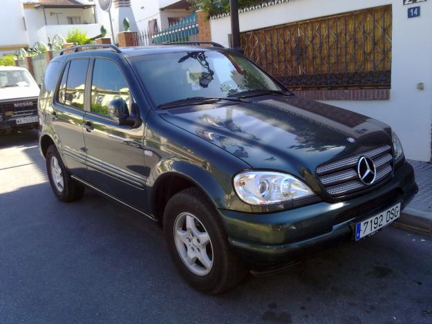 Mercedes ML270 cdi del año 2000 por 9.000€