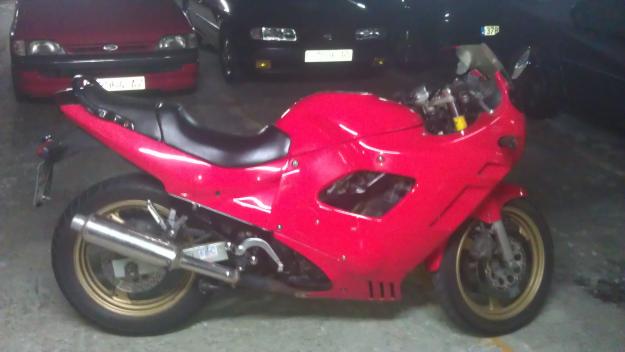 se vende suzuki gsx 600 f limitada en papeles con muchos extras