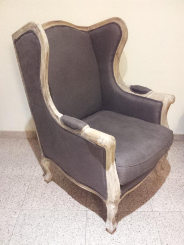 Sillón clásico de madera de olmo envejecida