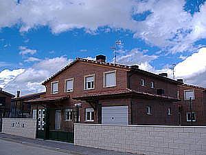 Casa pareada en Cuzcurrita de Río Tirón