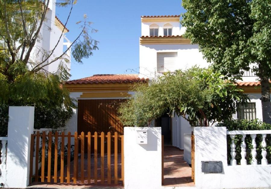 Ref.: v269 se vende chalet en velezmalaga