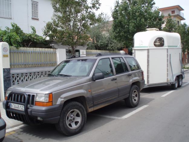 Vendo Jeep Grand Cherokee Laredo 2.5